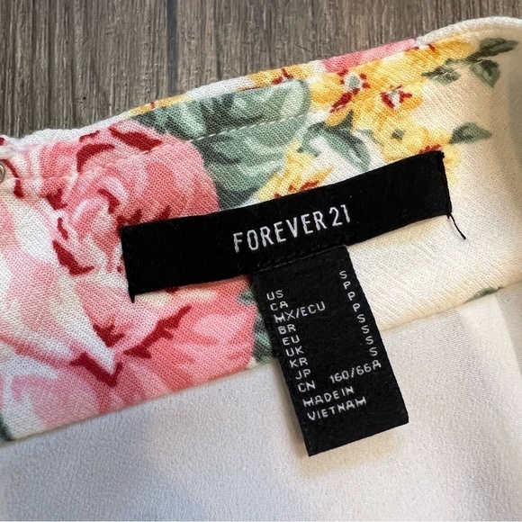 Forever 21 Floral Front Tied Up High Waist Shorts With Back Zipper Size S - Picture 4 of 11